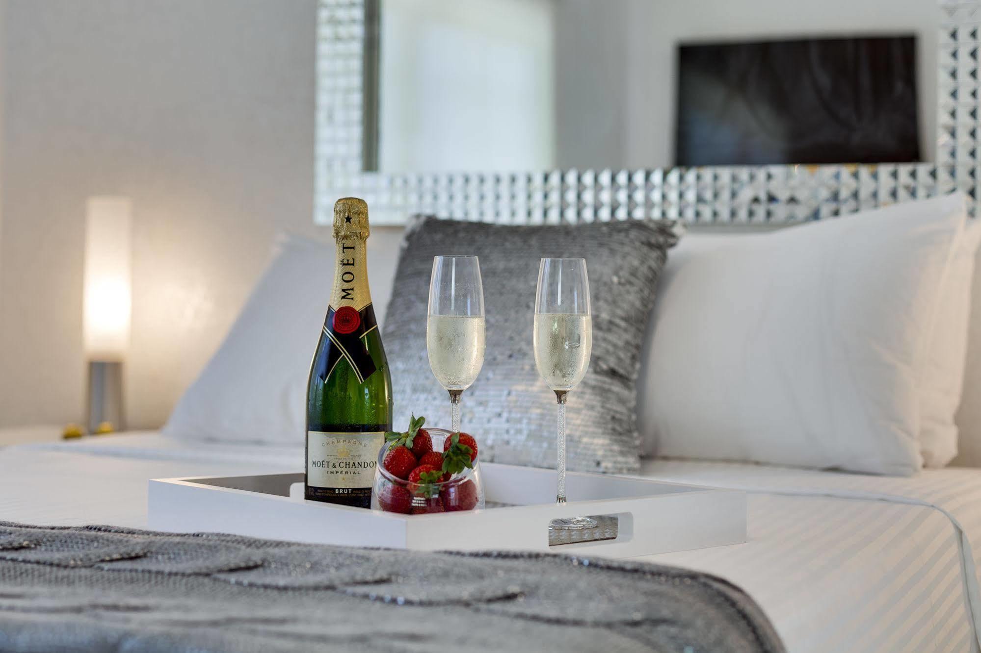Bars B&B South Beach Hotel Маями Бийч Екстериор снимка