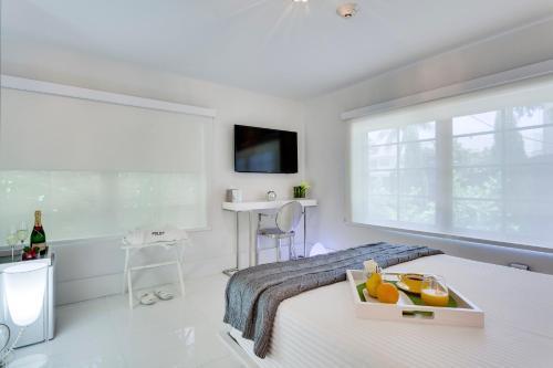 Bars B&B South Beach Hotel Маями Бийч Екстериор снимка
